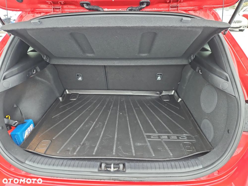 Kia Ceed 1.5 T-GDI GT-Line DCT - 23