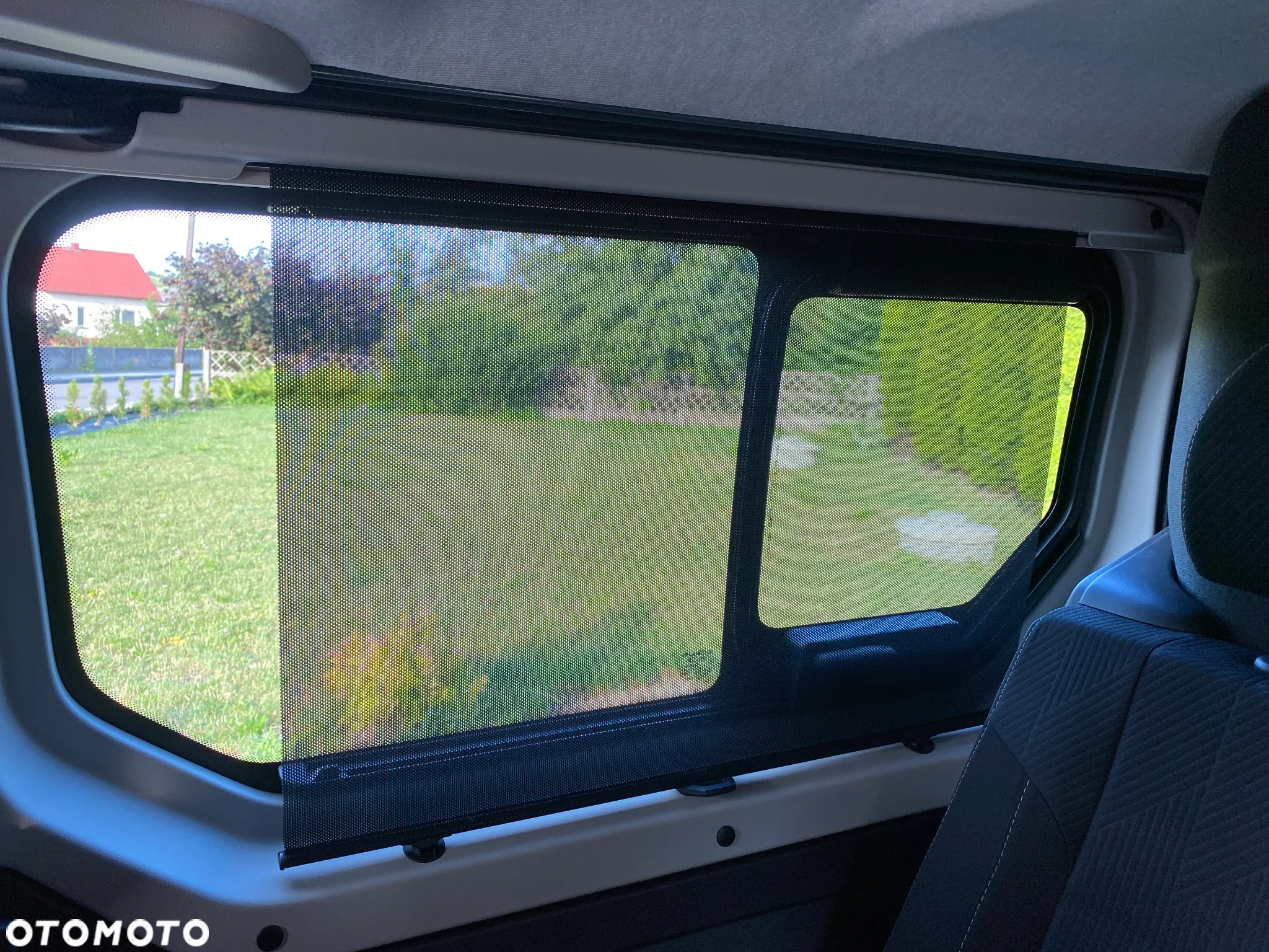 Renault Trafic 2.0 Doka 6 Osobowa Samochód Ciężarowy N1 Rejestracja 11.2021r - 17