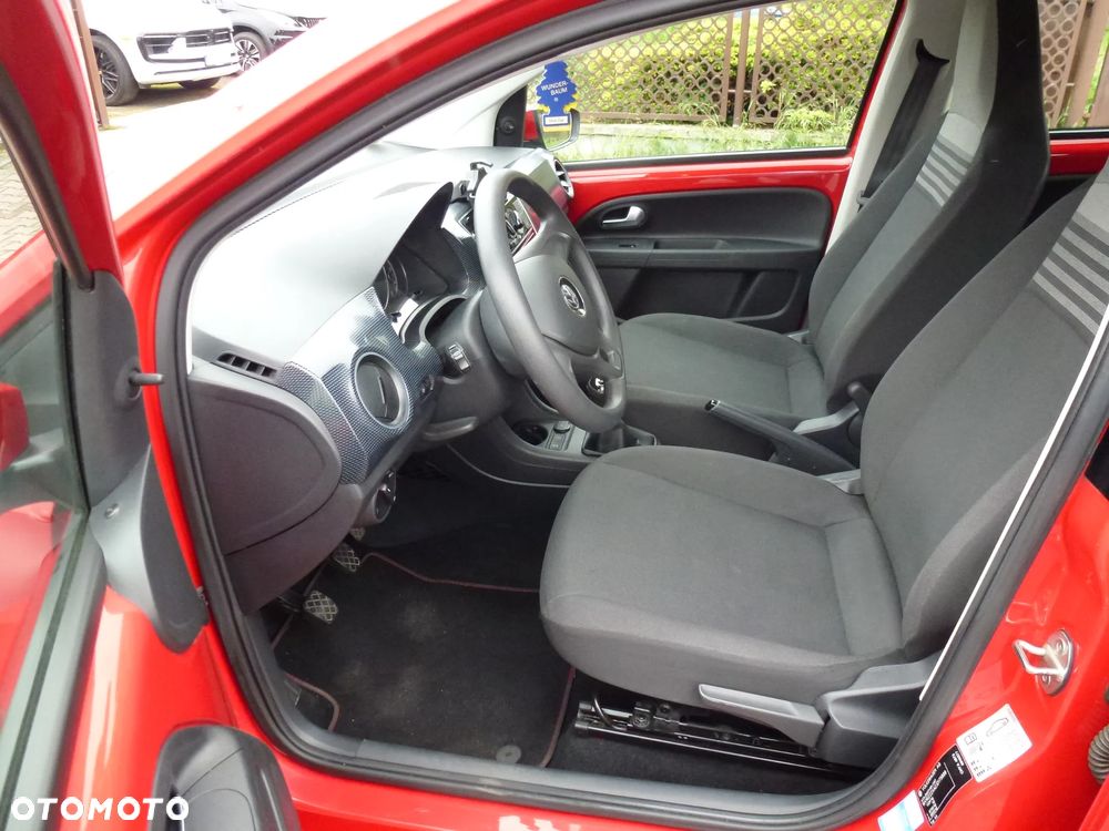 Volkswagen up! Standard - 9