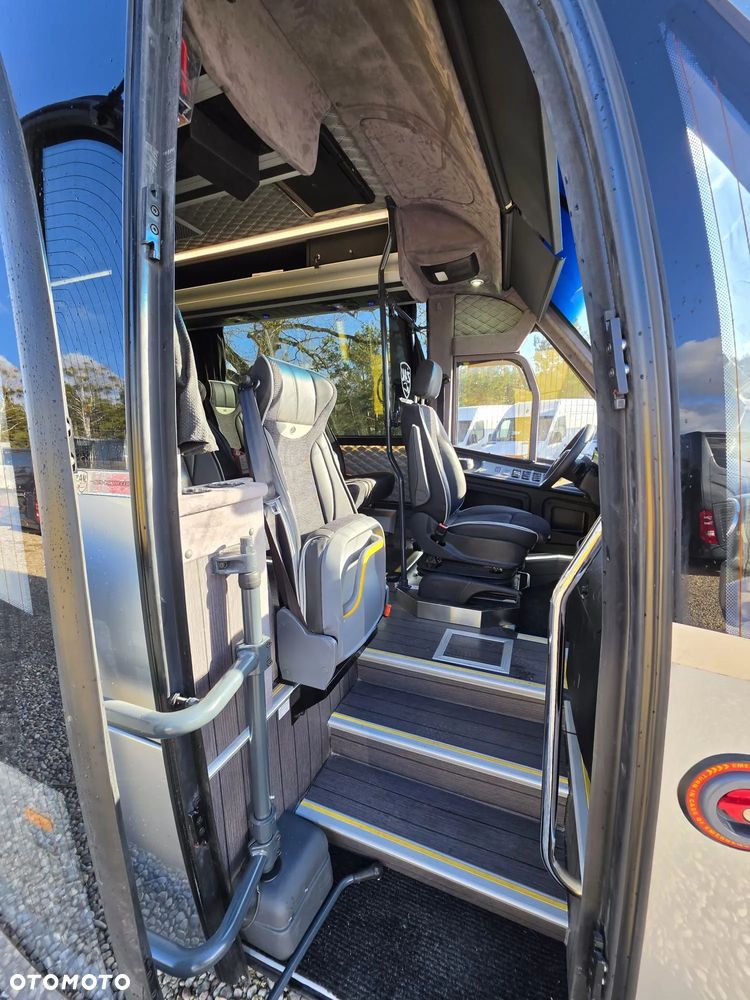 Mercedes-Benz Żak MB Sprinter 29+2 Turystyczny - 10