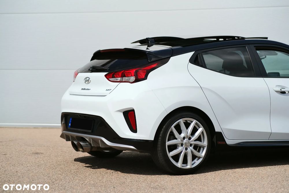 Hyundai Veloster - 9