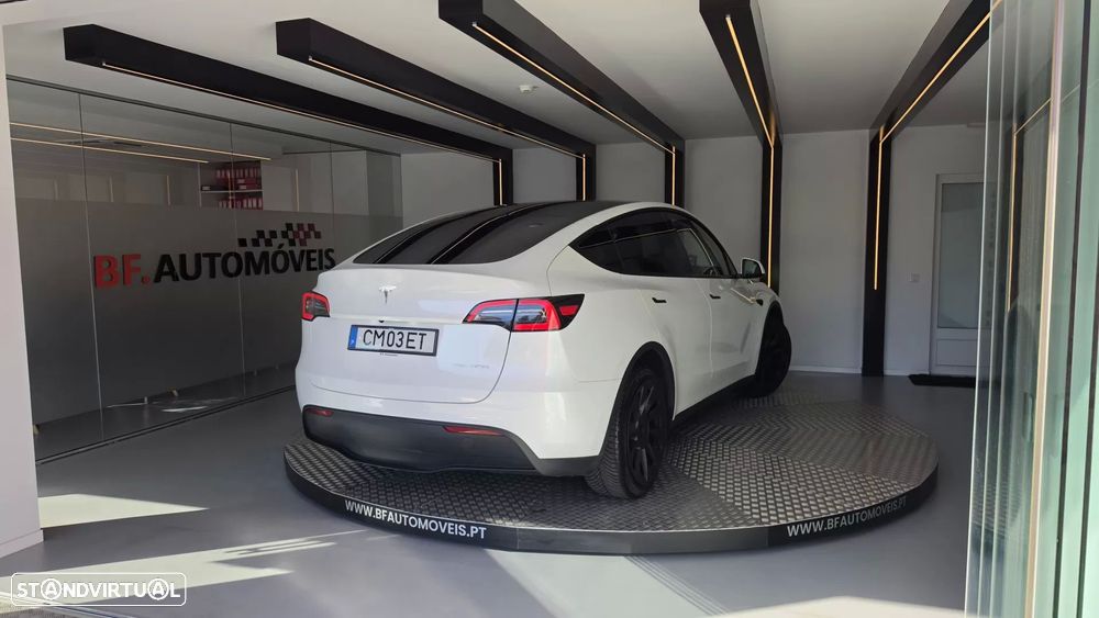 Tesla Model Y Long Range Dual Motor AWD - 19