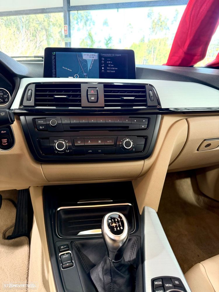 BMW 320 d Line Luxury - 21