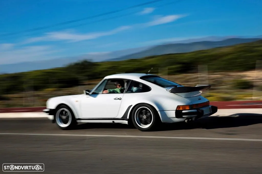 Porsche 911 Série G 930 Turbo - 25
