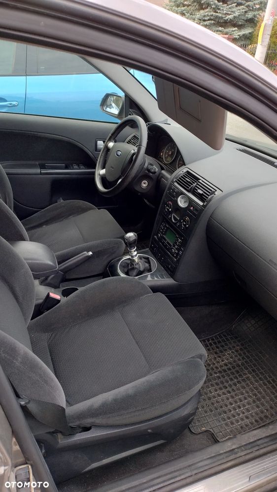 Ford Mondeo 1.8 Trend - 5