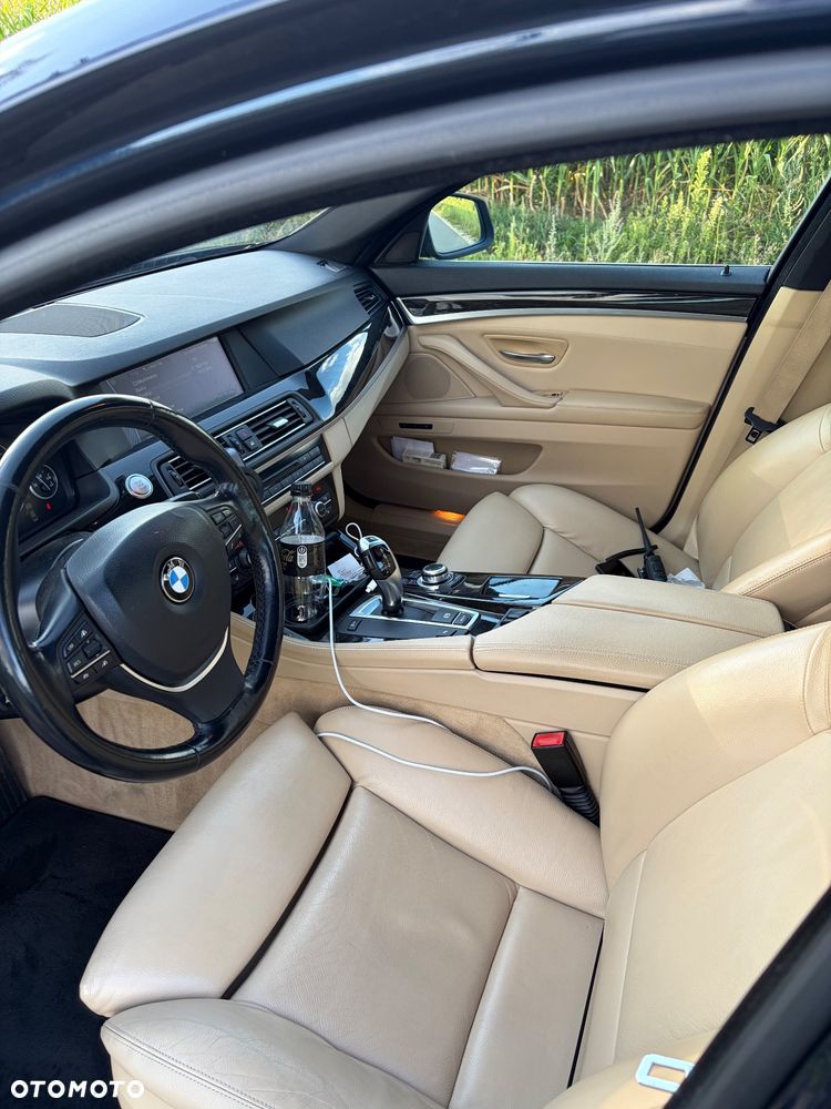 BMW Seria 5 535i Sport-Aut - 13