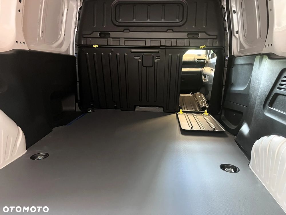 Toyota Proace City - 26