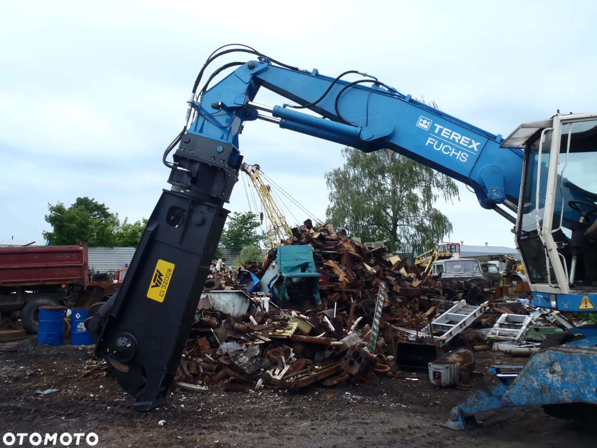 Obrotowe nożyce do cięcia stali złomu VTN CI3200 - 18