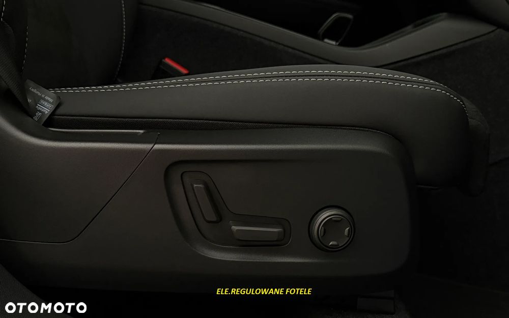 Volvo XC 40 B4 B AWD DKG Plus Dark - 16