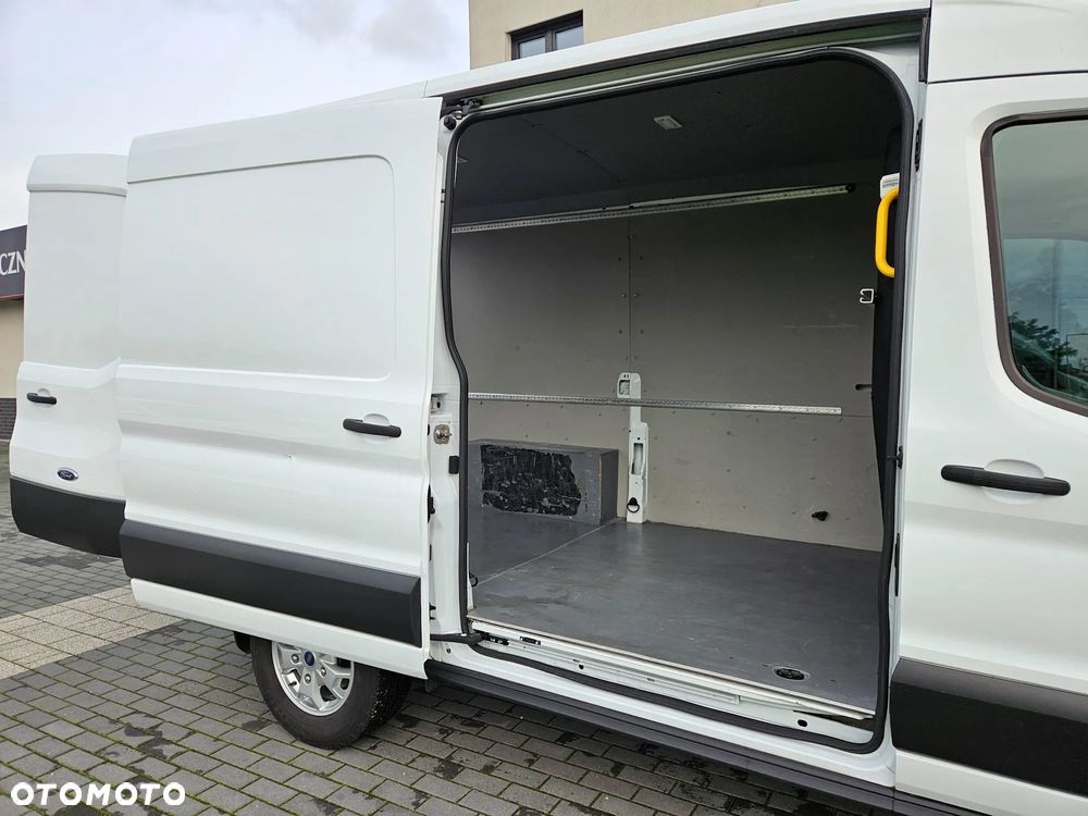 Ford Transit L2H2 2.0 185KM - 26