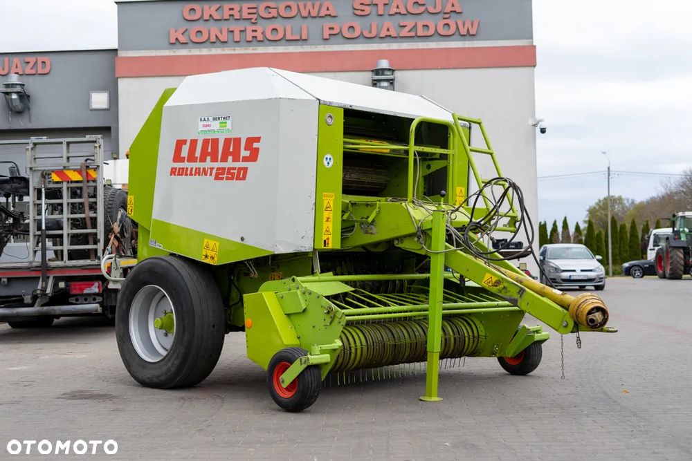 Claas CLAAS ROLLANT 250 Stan Idealny Posiadam wiele maszyn Prasa Ciągnik Rozrzutnik - 3
