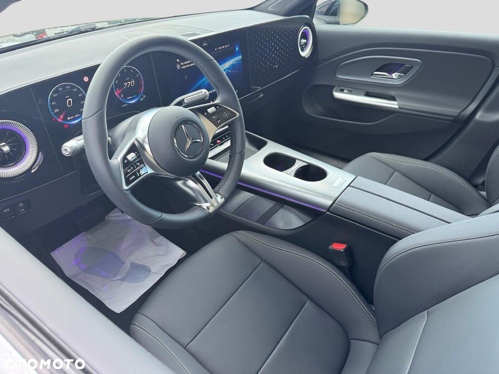 Mercedes-Benz CLA - 14