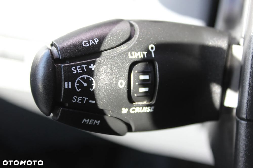 Opel Vivaro Extra Long 3,1t (bryg.) - 26