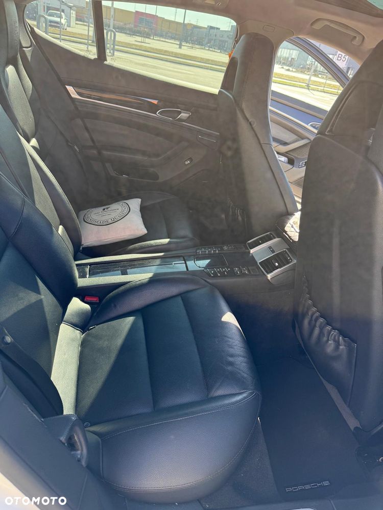 Porsche Panamera - 19