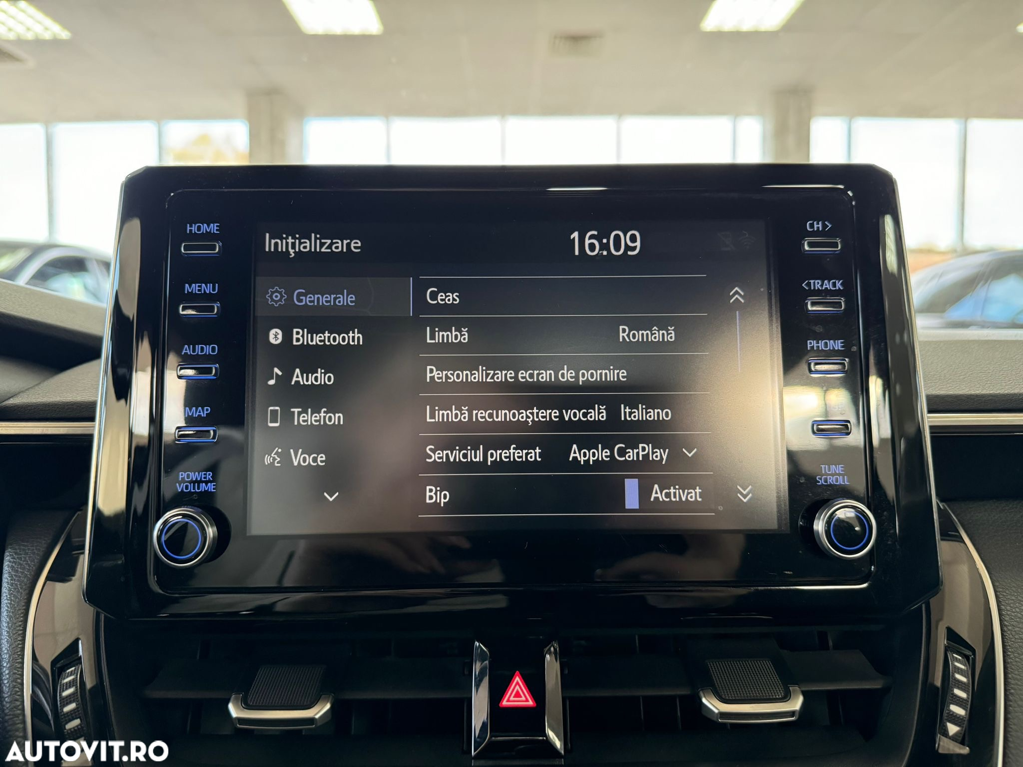 Toyota Corolla 1.8 HSD Business - 29