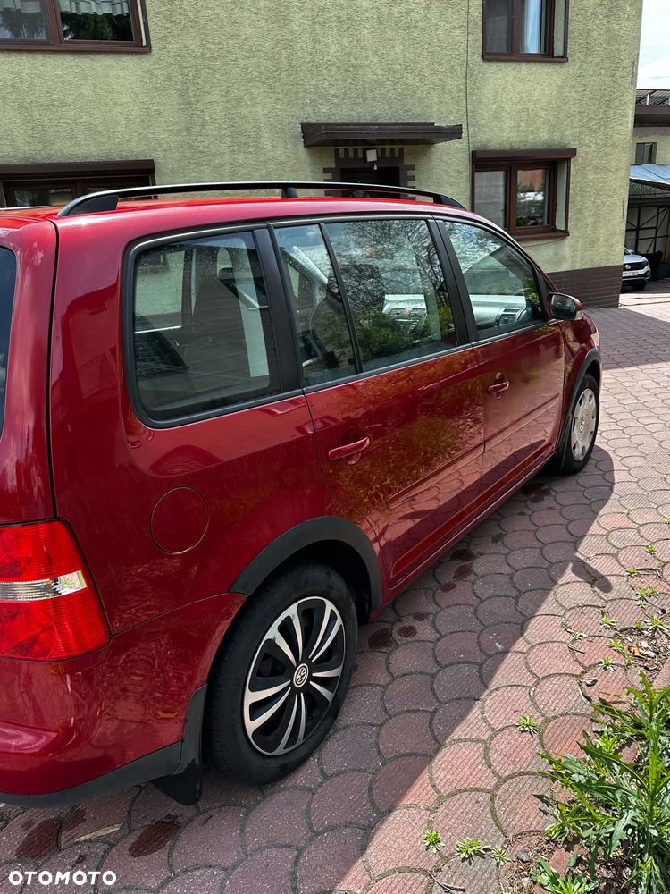 Volkswagen Touran 2.0 TDI Trendline - 6
