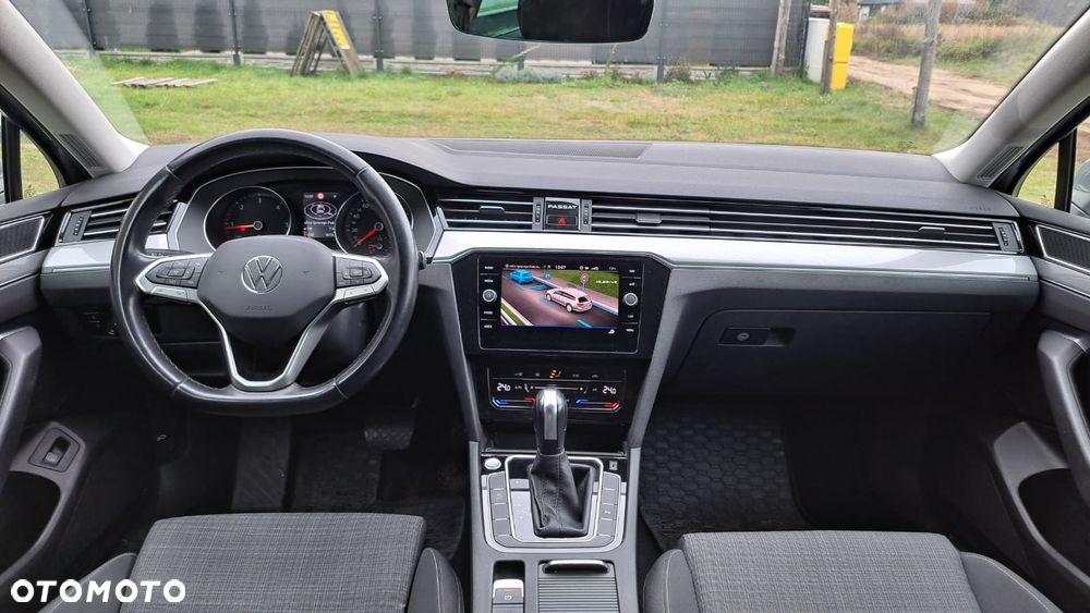 Volkswagen Passat - 8