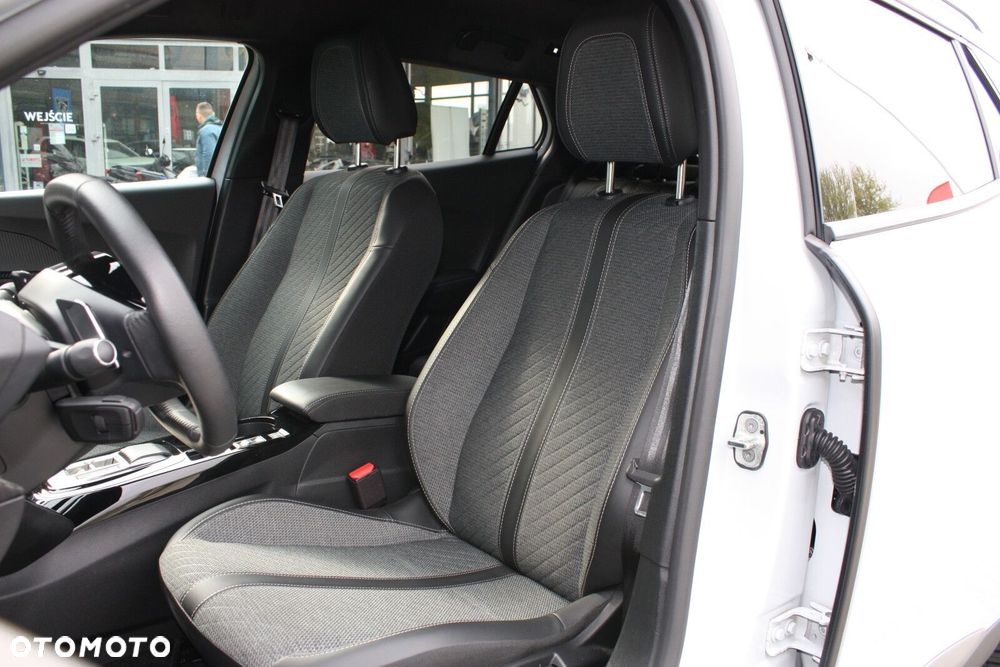 Peugeot 2008 1.2 PureTech Allure S&S EAT8 - 12