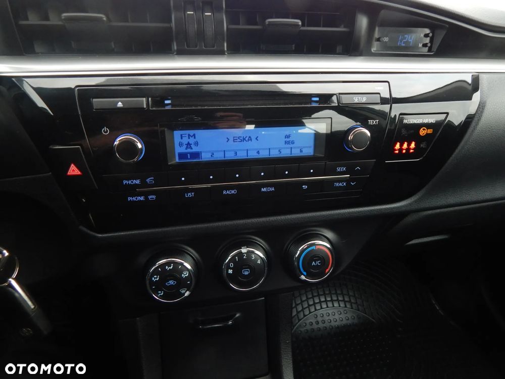Toyota Corolla 1.6 Luna - 17