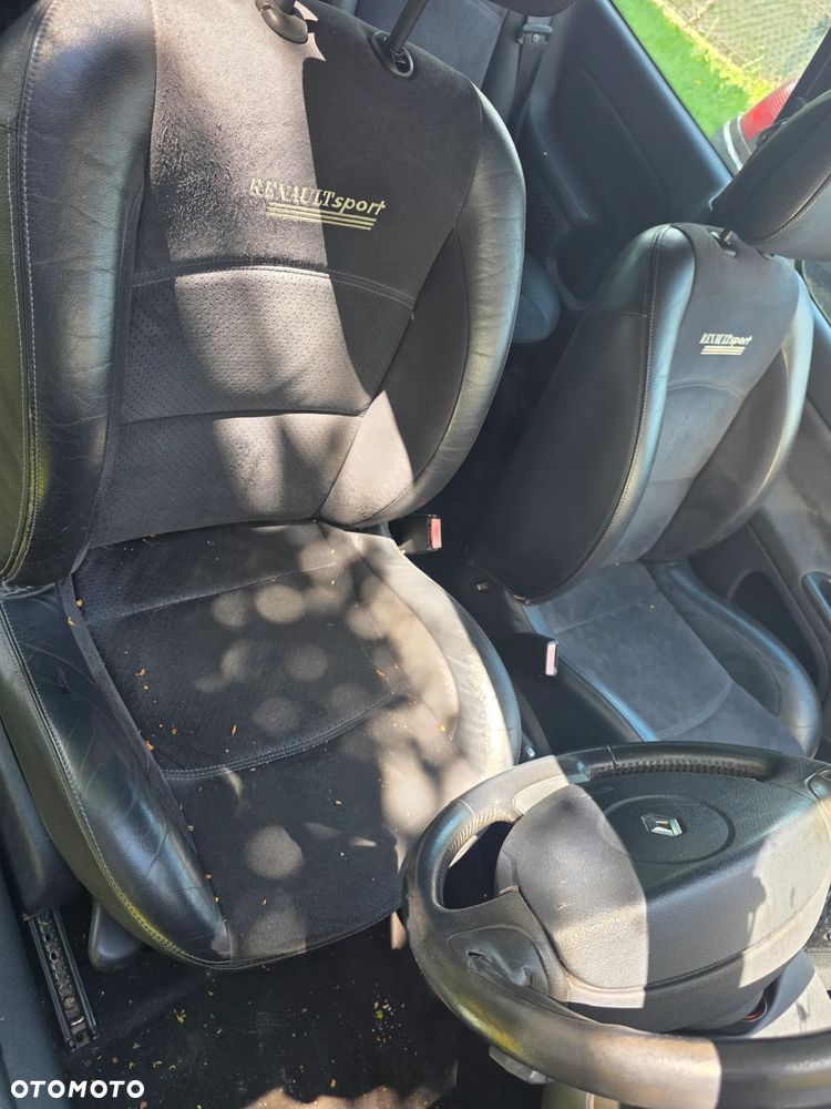 Renault Clio 2.0 16V Sport - 5