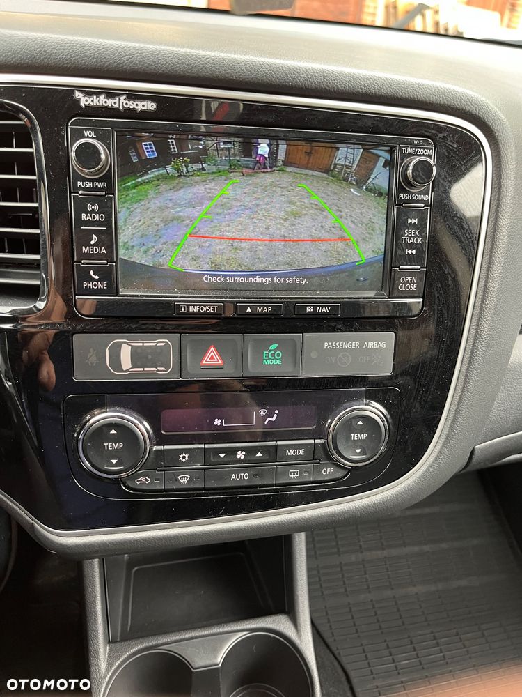 Mitsubishi Outlander 2.2 DI-D 4WD Automatik Diamant Edition - 34