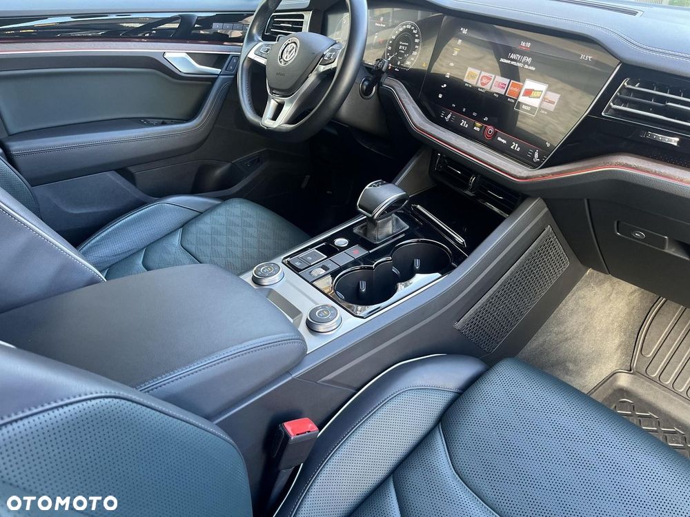 Volkswagen Touareg - 9