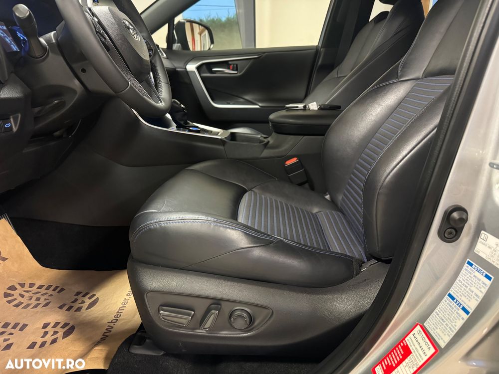 Toyota RAV4 2.5 4x4 Hybrid Black Edition - 24