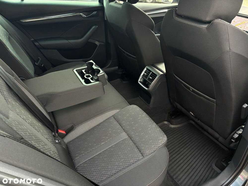 Skoda Octavia 2.0 TDI 4x4 Style DSG - 27
