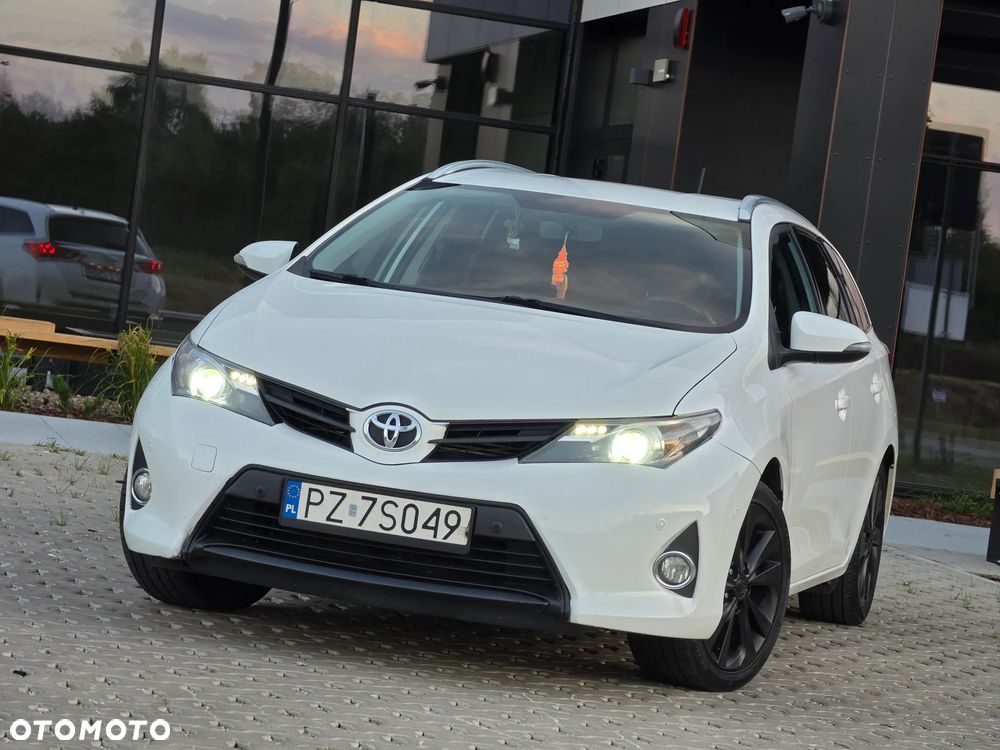 Toyota Auris 2.0 D-4D Prestige - 1