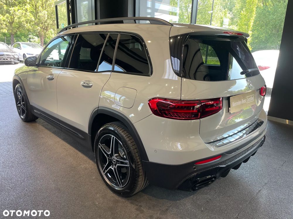 Mercedes-Benz GLB 200 AMG Line 7G-DCT - 4