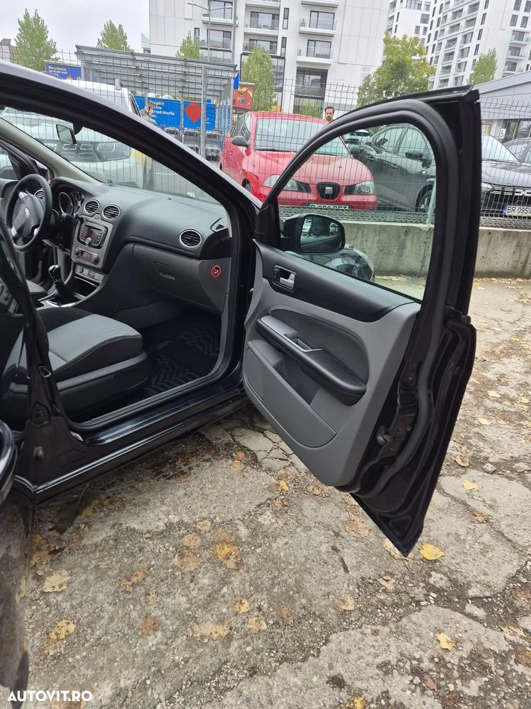 Ford Focus - 9