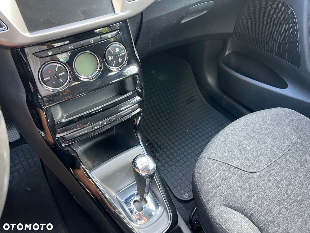 Citroën C3 1.2 e-VTi Exclusive ETG - 12
