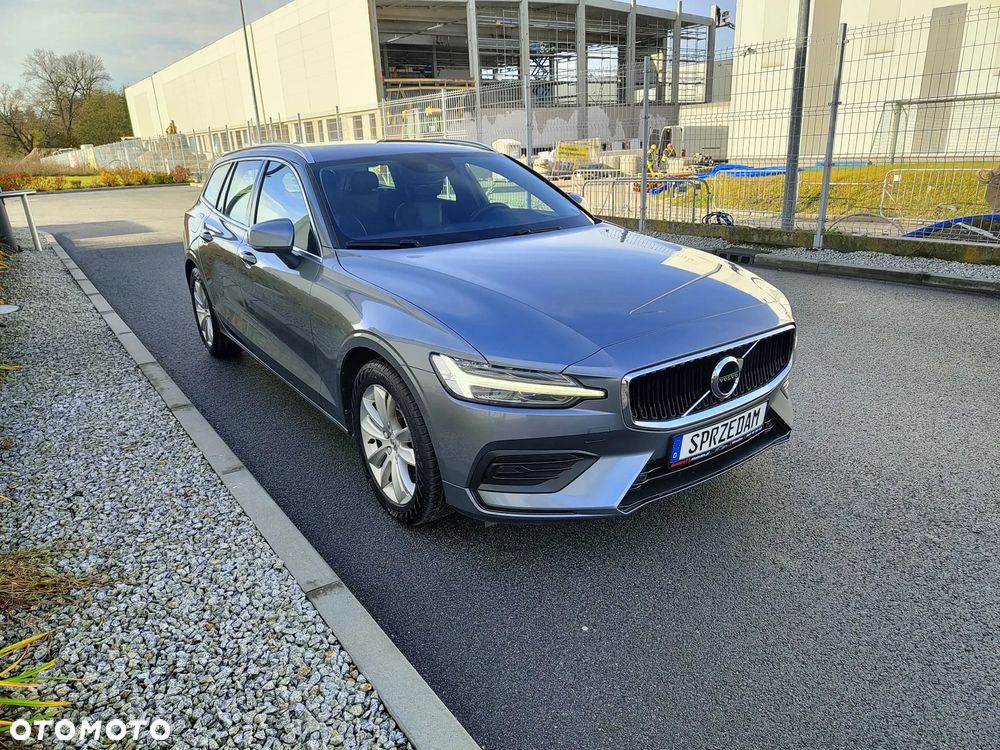 Volvo V60 D3 Momentum Pro - 2