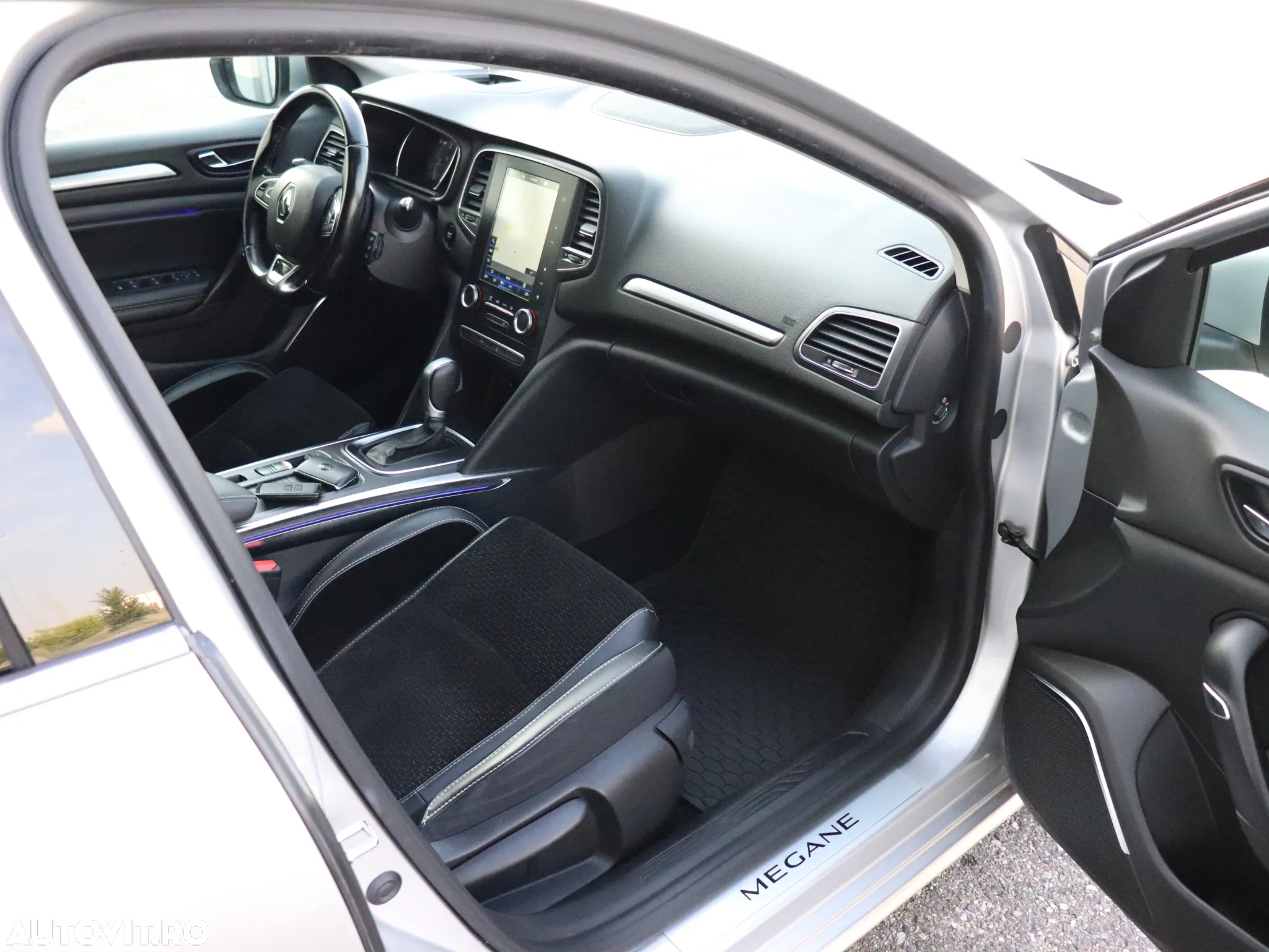 Renault Megane ENERGY dCi 110 EDC INTENS - 4