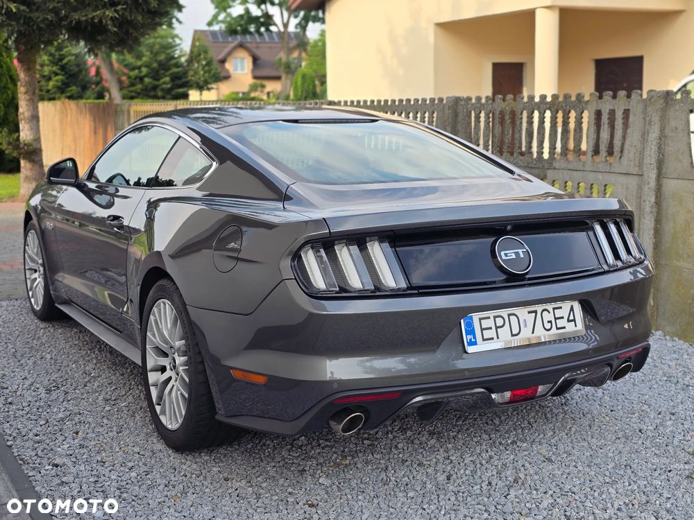 Ford Mustang 5.0 V8 GT - 4