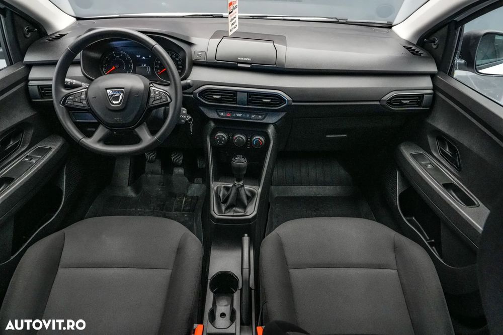 Dacia Logan TCe 90 MT6 Prestige - 8
