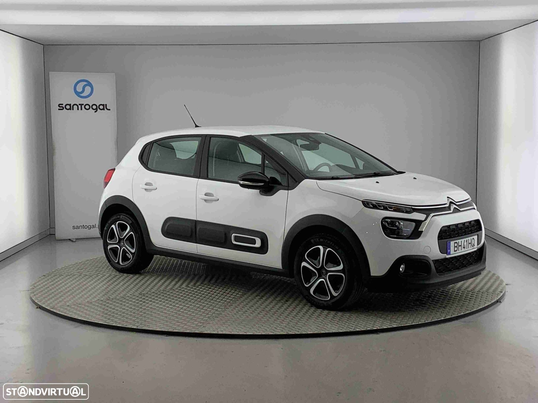 Citroën C3 1.2 PureTech Plus - 1