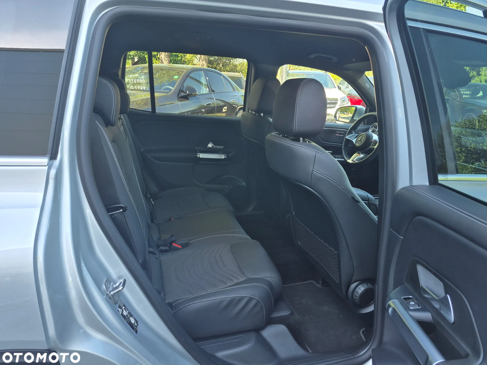 Mercedes-Benz GLB 200 Progressive 7G-DCT - 30