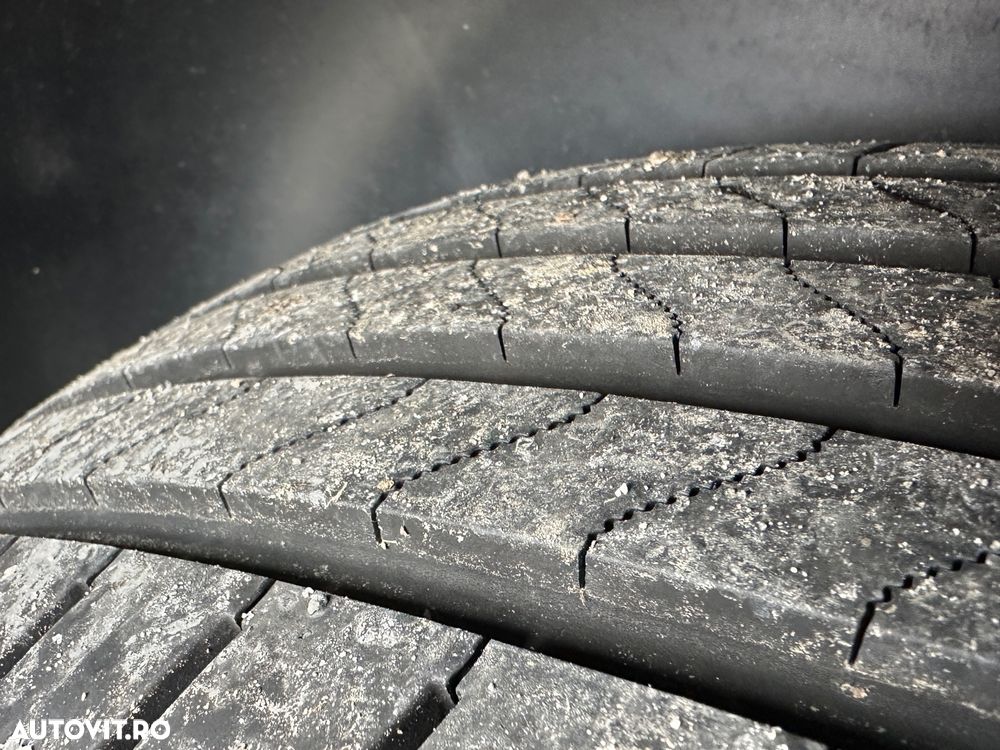 Volkswagen Multivan - 24