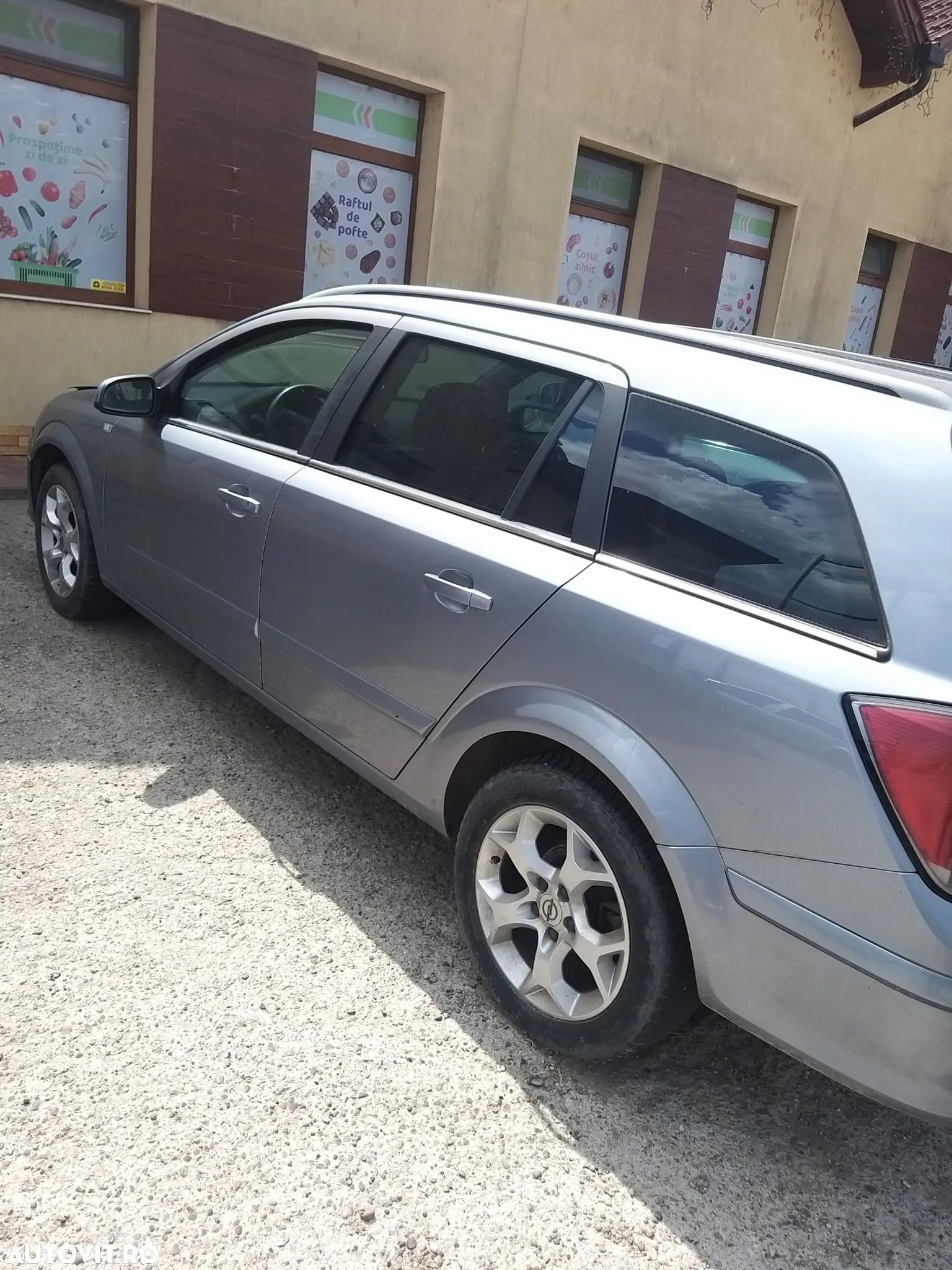 Dezmembram Opel Astra H 1.7 CDTI din 2006 - 3