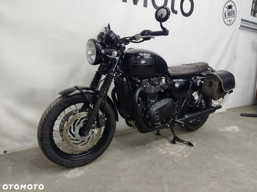 Triumph Bonneville - 17