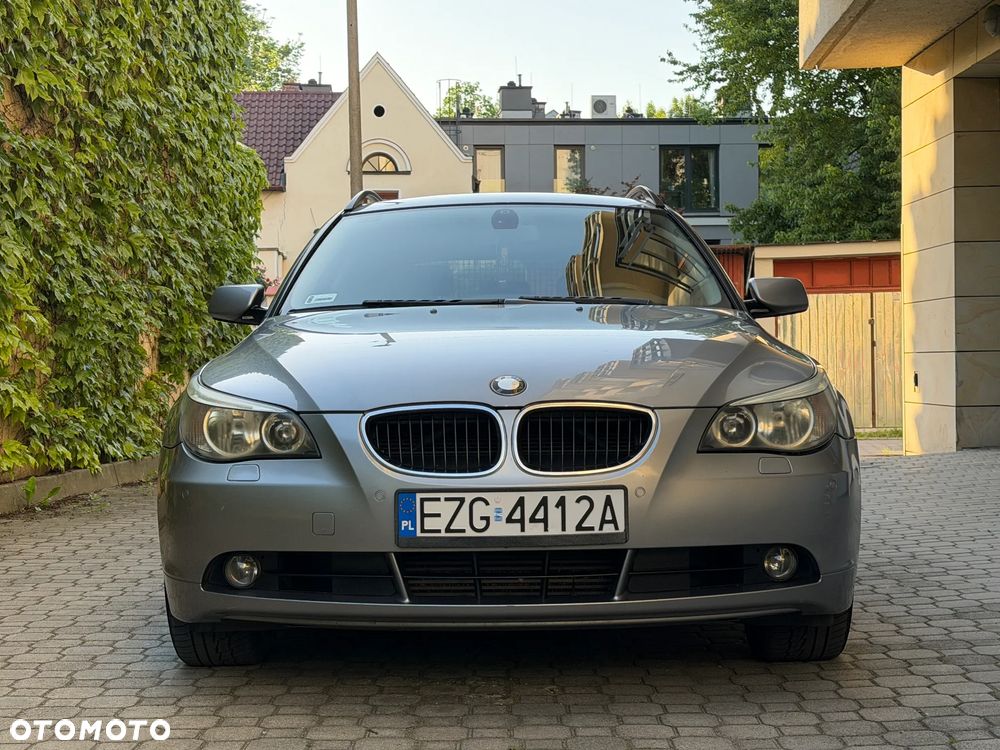 BMW Seria 5 525d - 2