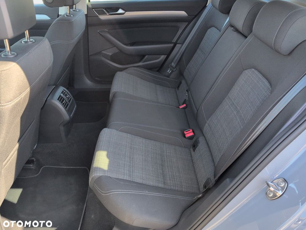 Volkswagen Passat Variant 1.5 TSI EVO Business DSG - 10