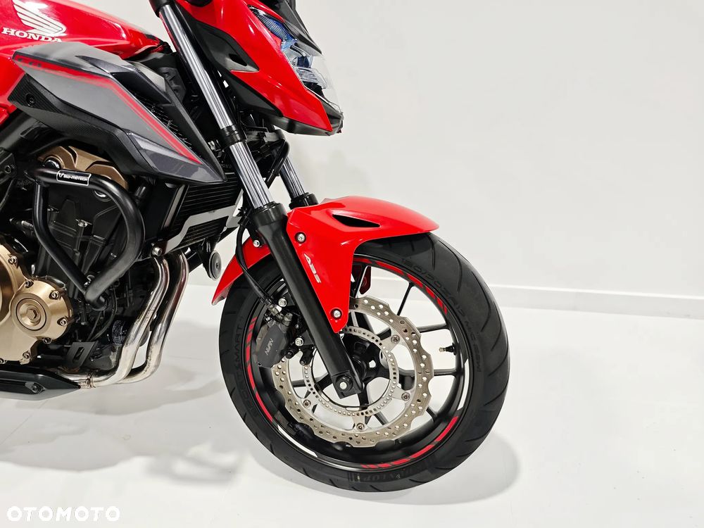 Honda CB - 8