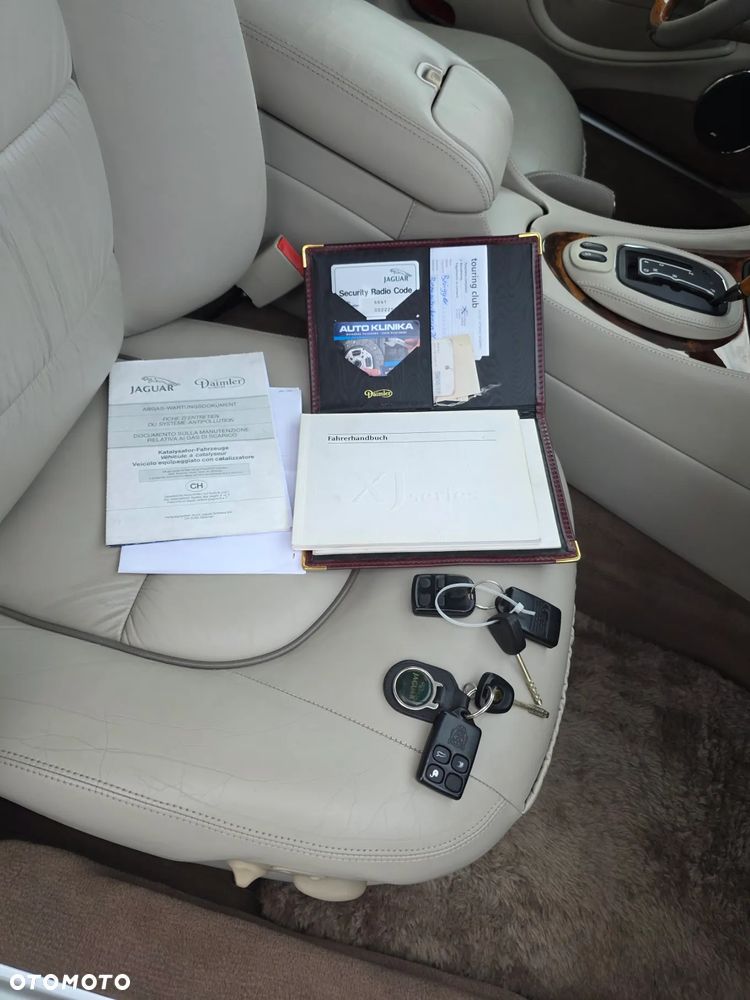 Jaguar Daimler 8 - 34