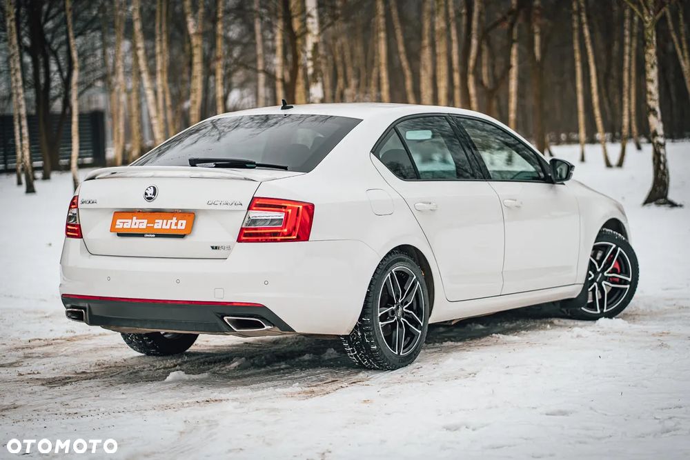 Skoda Octavia 2.0 TDI DSG RS - 8