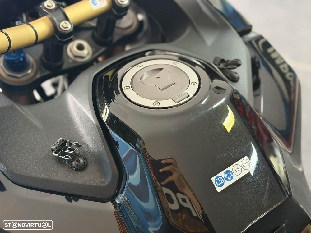 Honda Africa Twin 1100 - 12