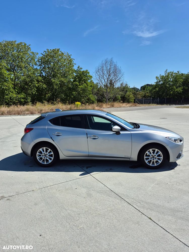 Mazda 3 - 4