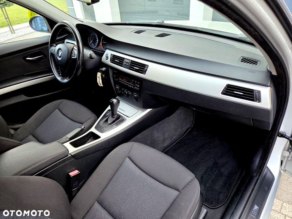 BMW Seria 3 - 18