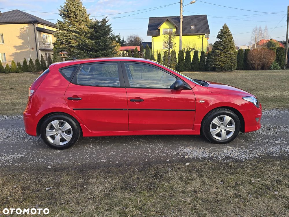 Hyundai i30 1.4 Classic + - 11